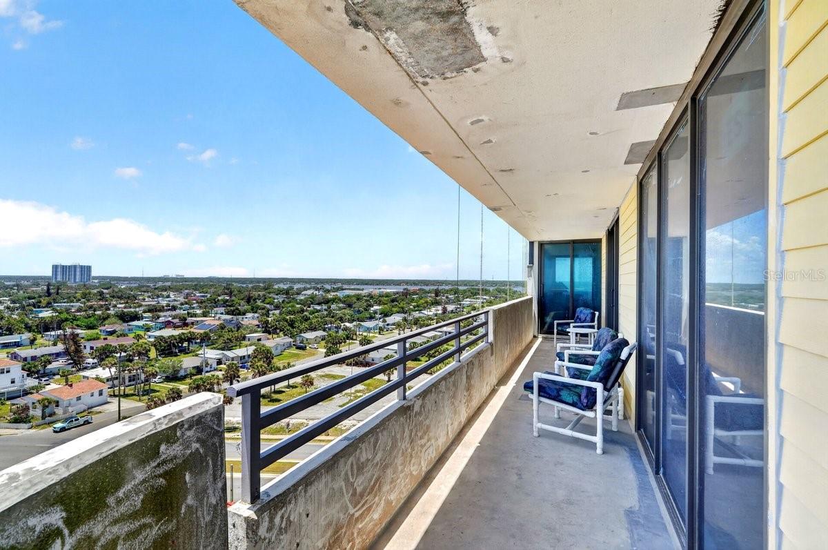 HORIZONS CONDO - Residential