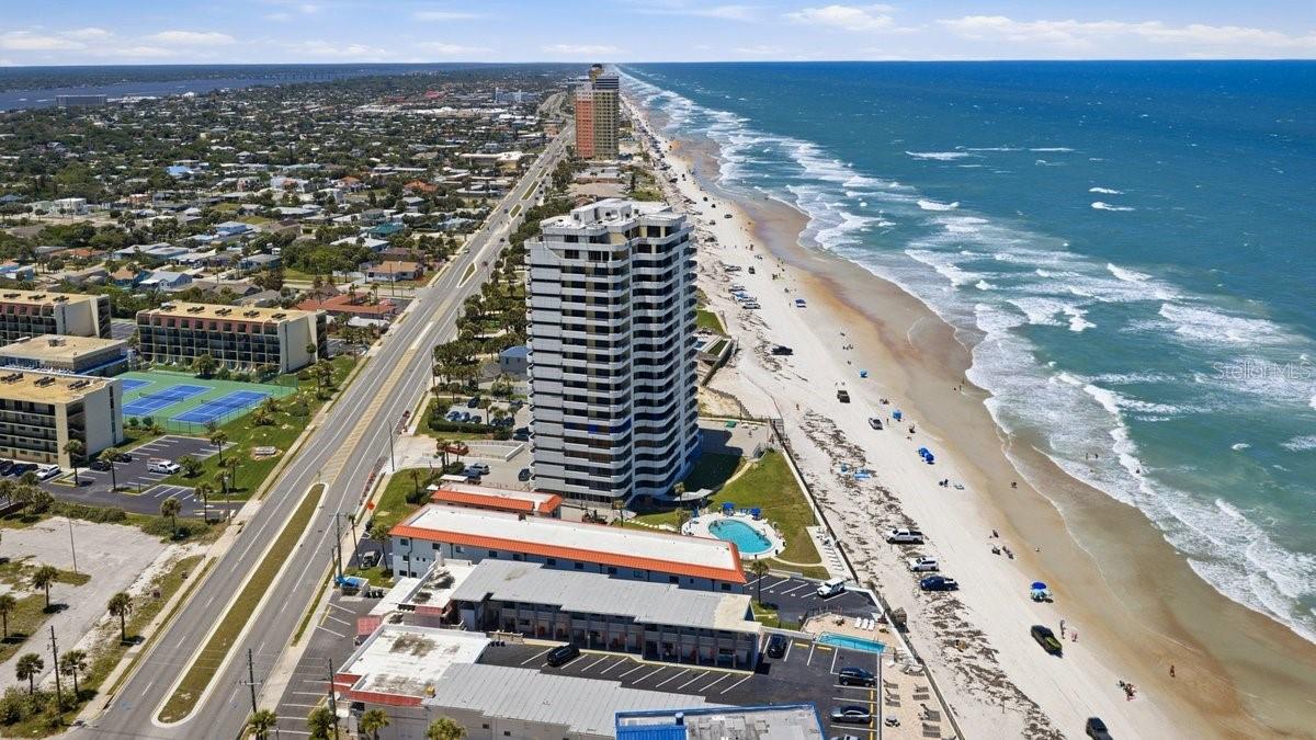 HORIZONS CONDO - Residential