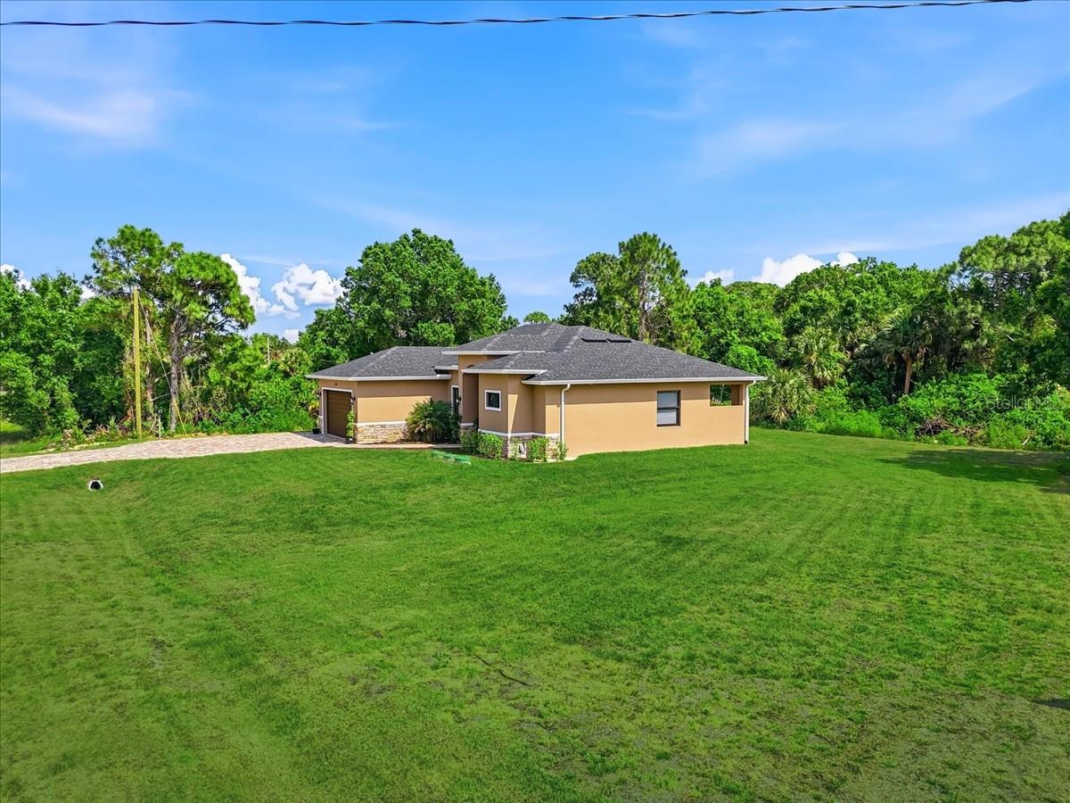 TWIN LAKE ESTATES - Residential