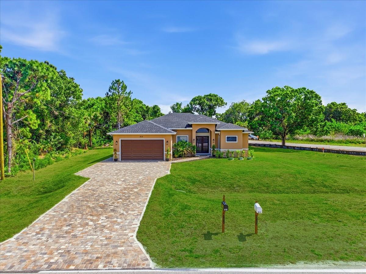TWIN LAKE ESTATES - Residential