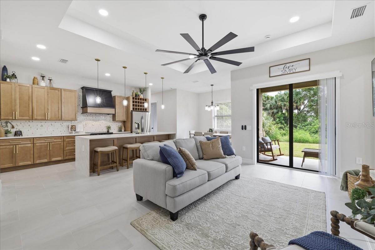 TWIN LAKE ESTATES - Residential
