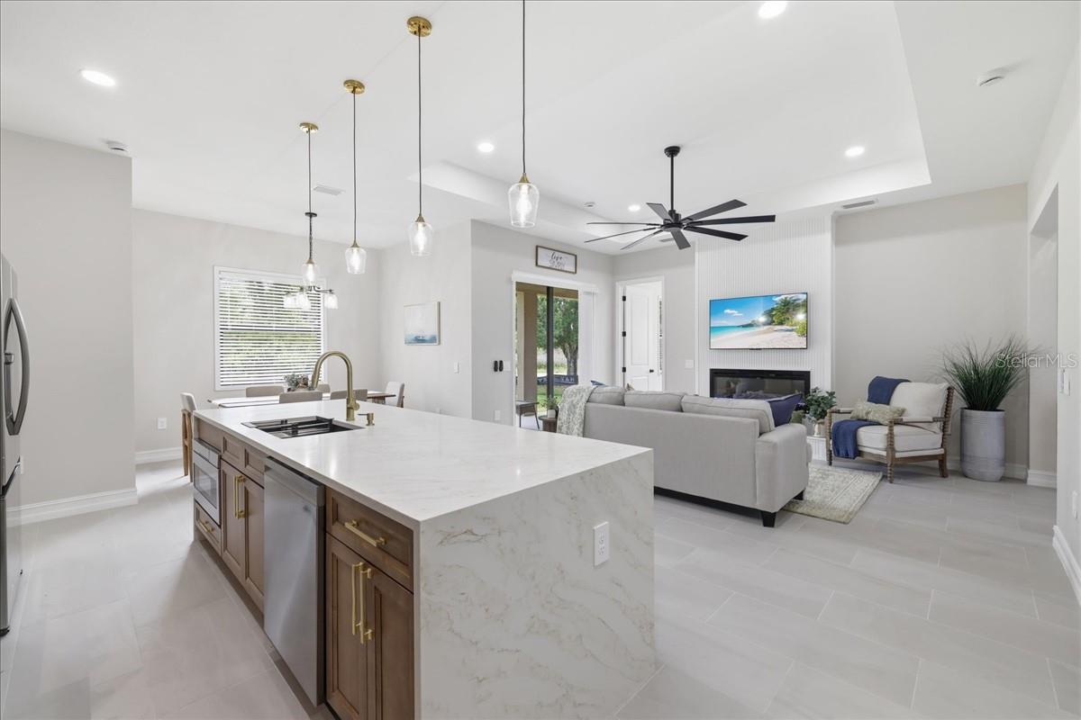 TWIN LAKE ESTATES - Residential