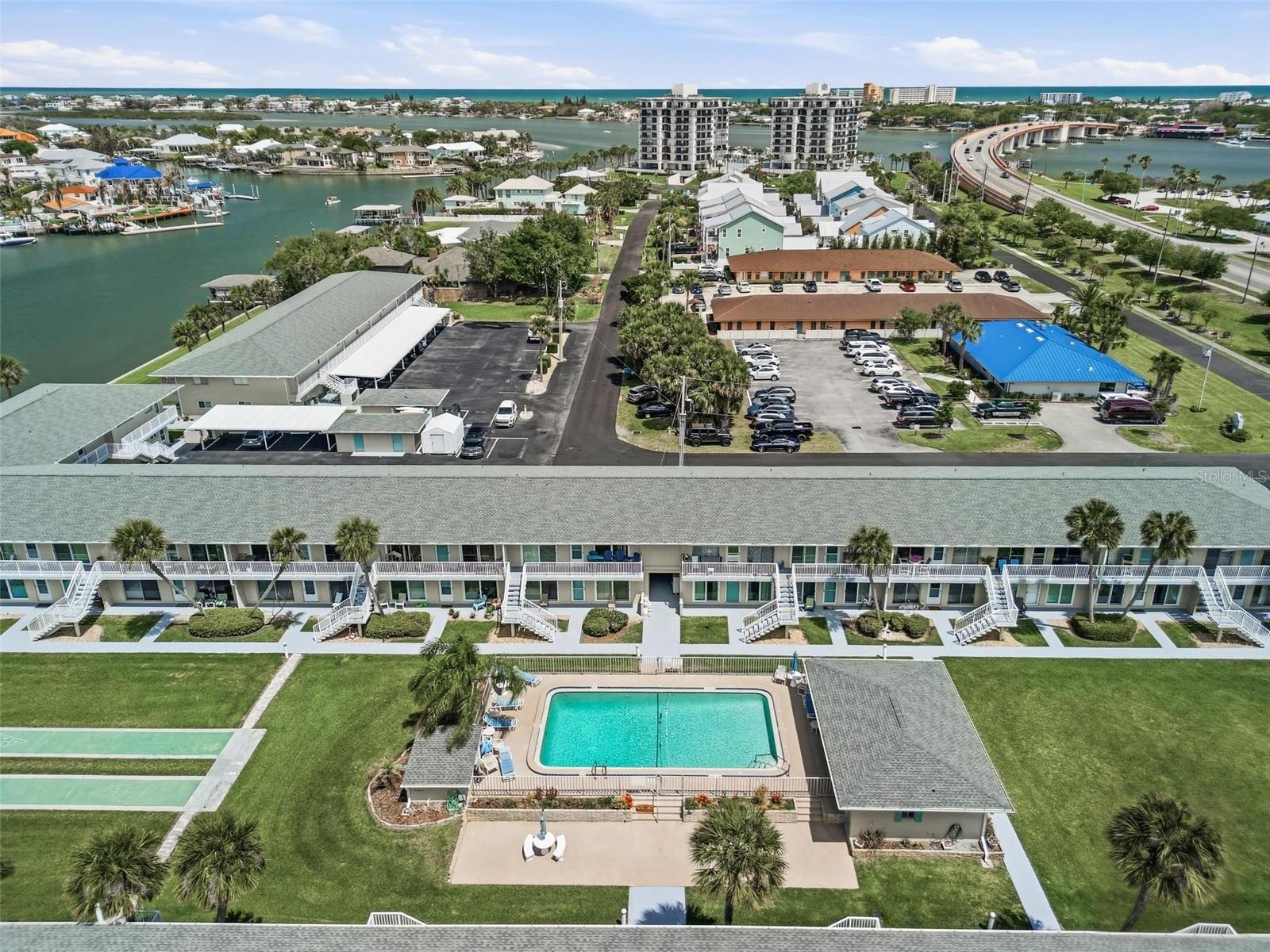 VENETIAN - Residential