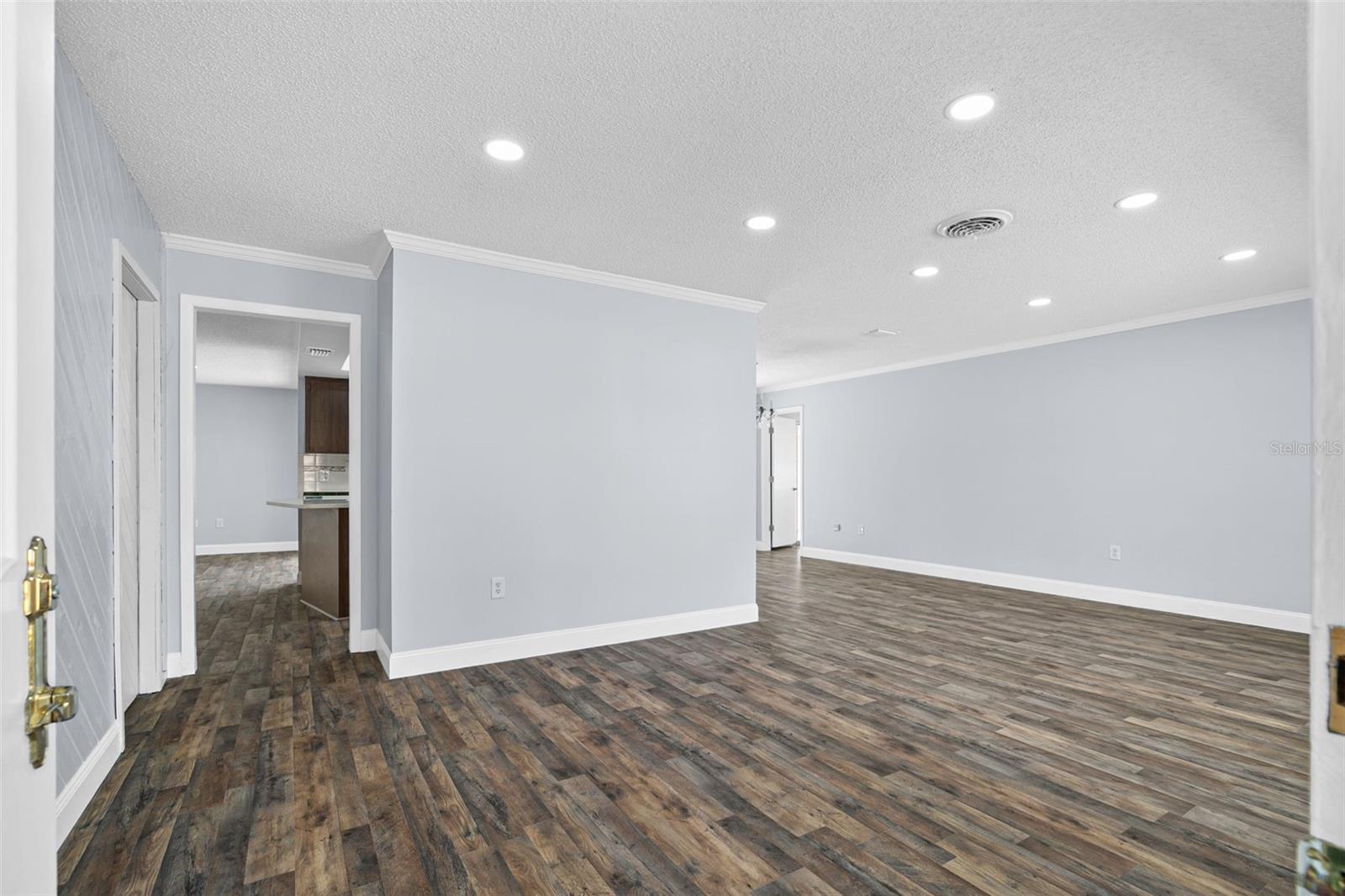 PARKLAWN - Residential