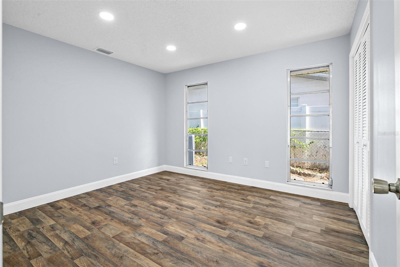 PARKLAWN - Residential