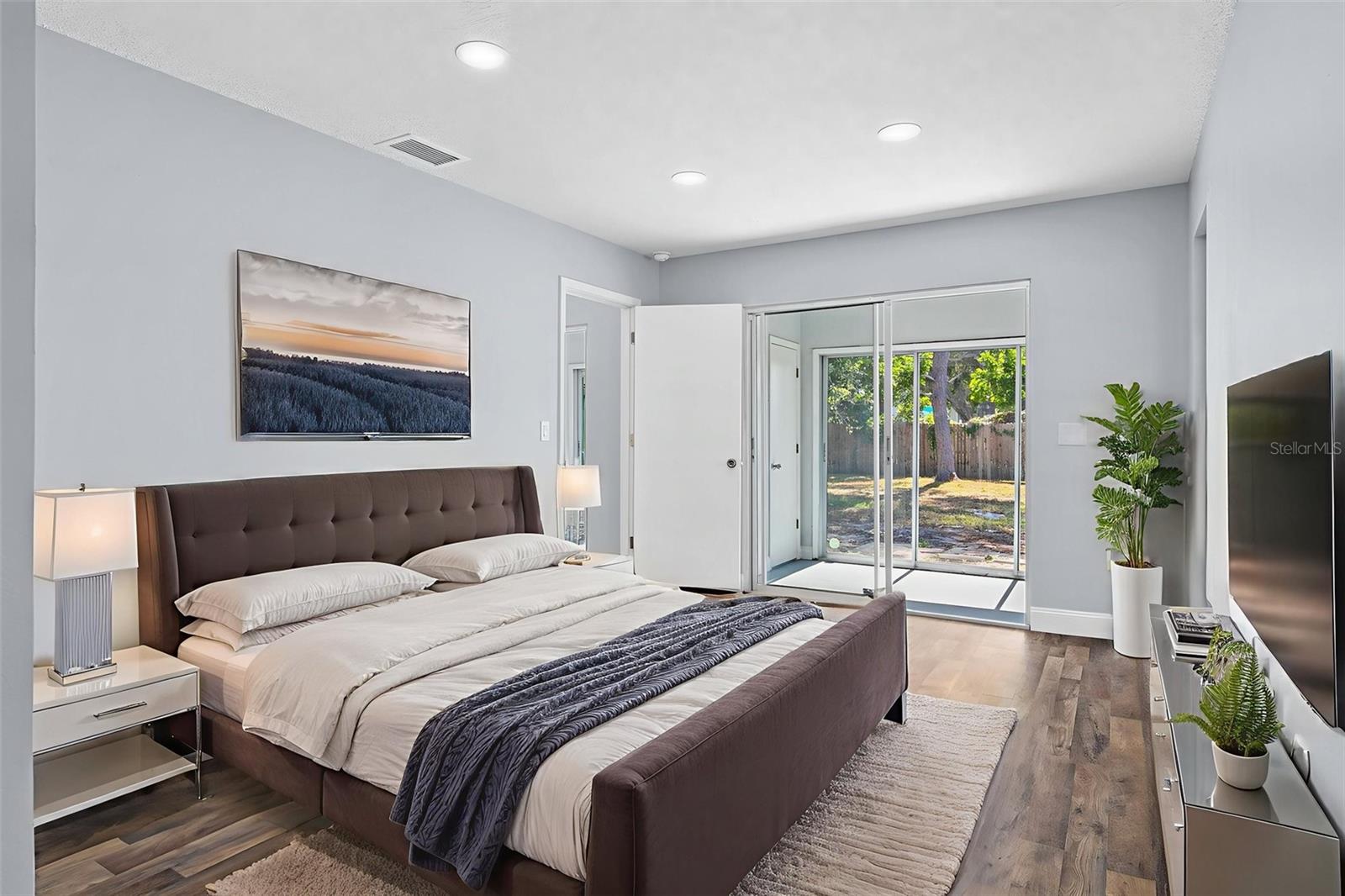 PARKLAWN - Residential