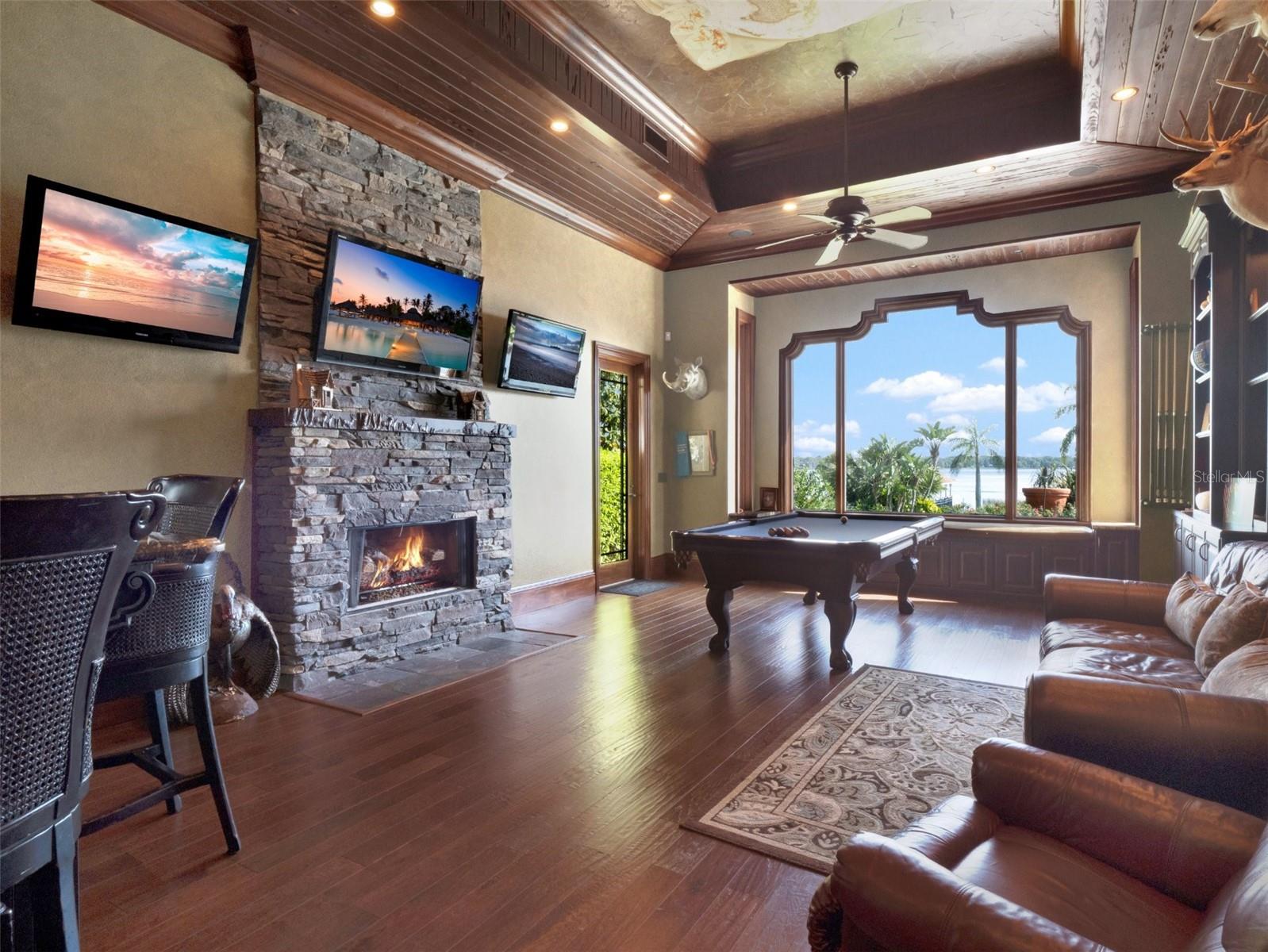 LAKE DOWN VILLAGE - Residential