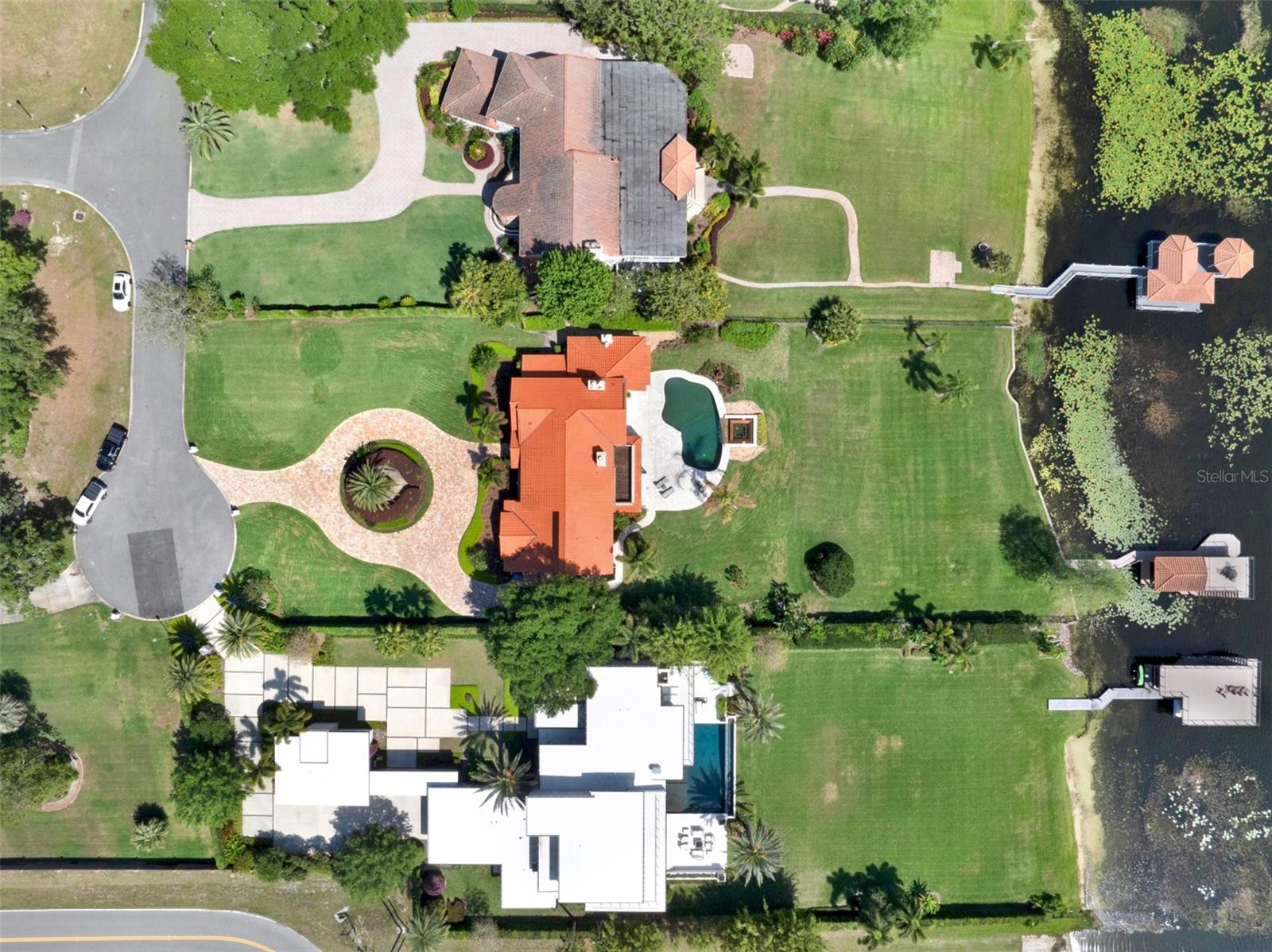 LAKE DOWN VILLAGE - Residential