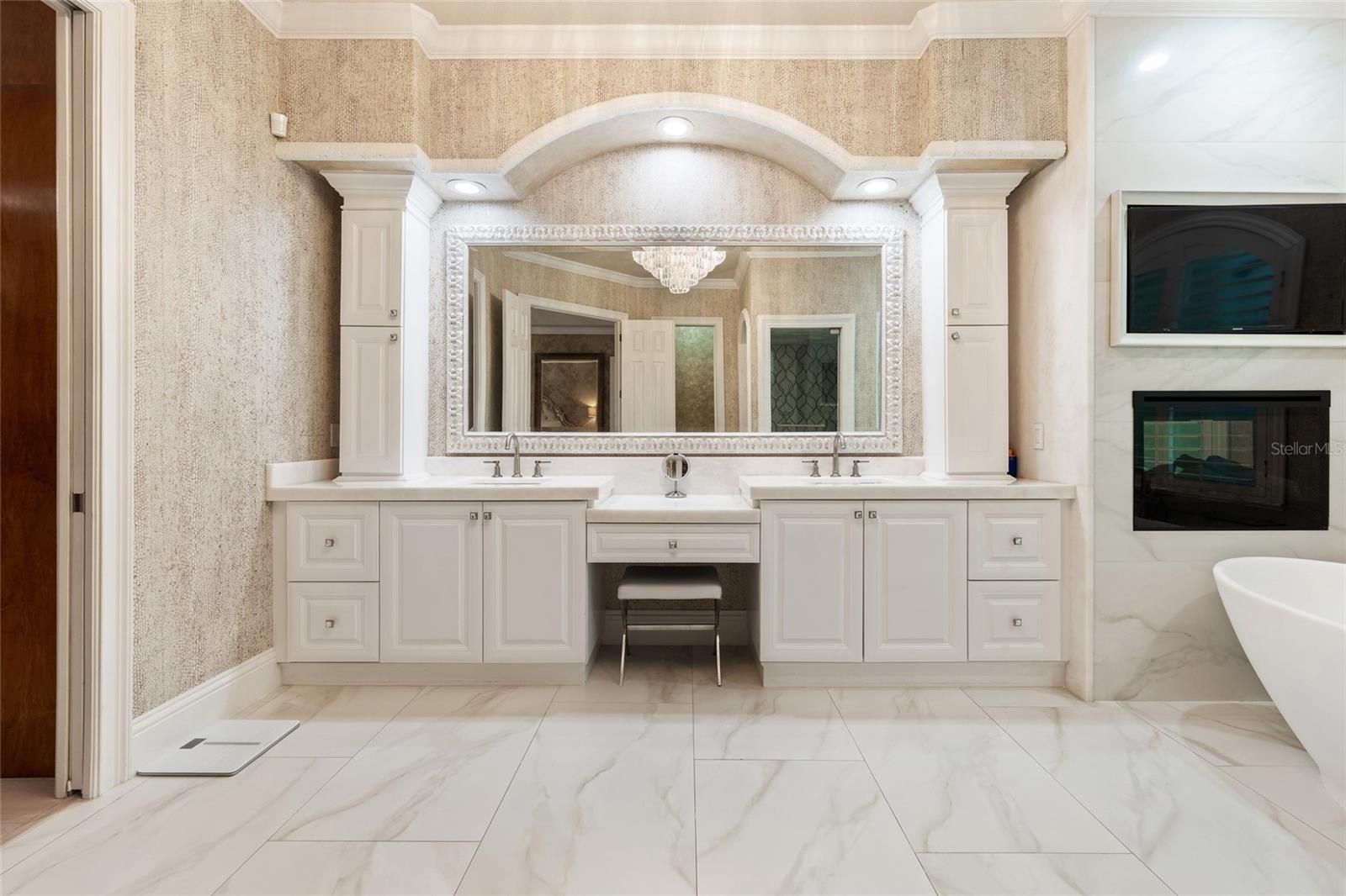 WATERS EDGE BOCA POINTE AT TURTLE CREEK - Residential