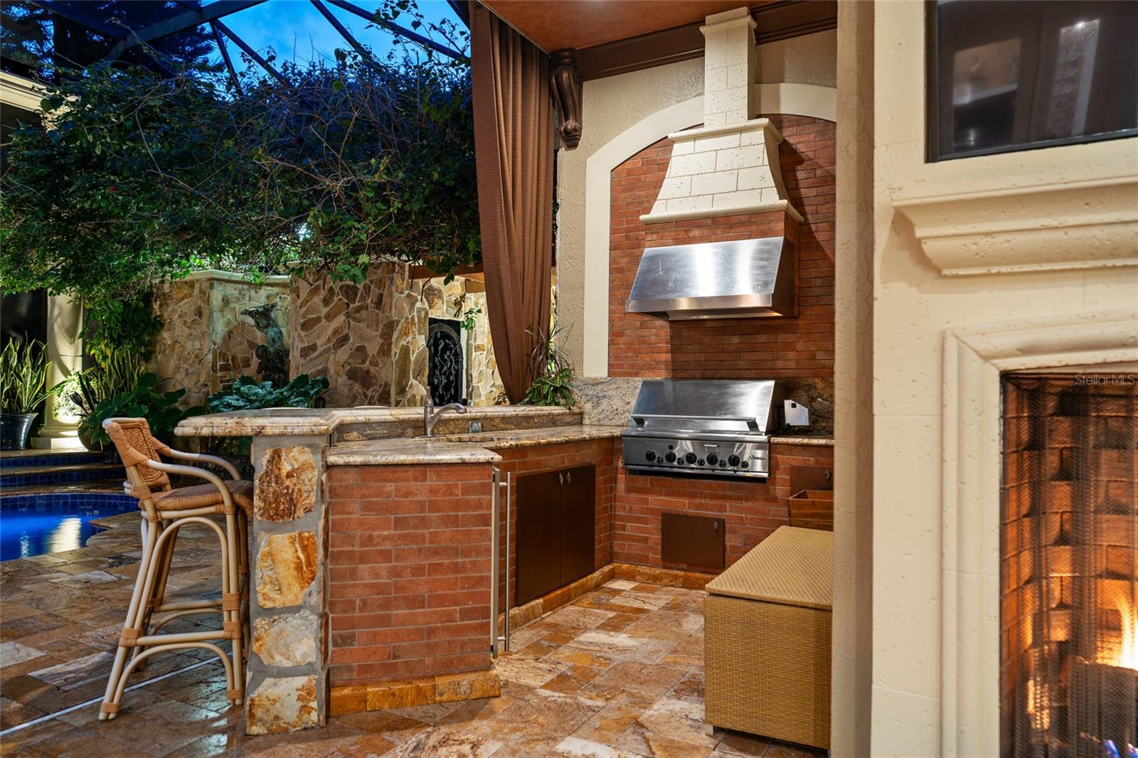 WATERS EDGE BOCA POINTE AT TURTLE CREEK - Residential