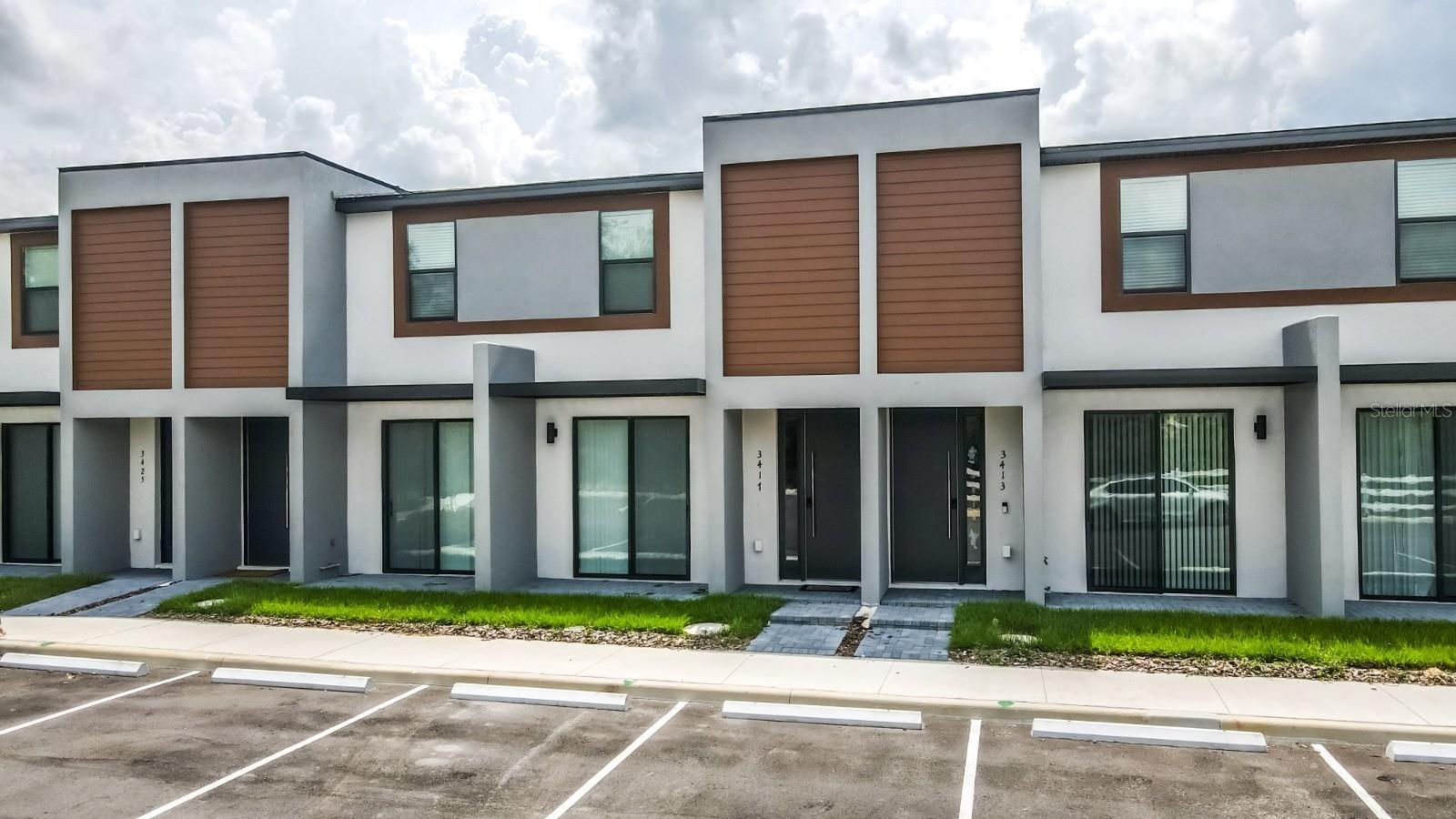 FURNISHED TURNKEY LEASE – Welcome to a beautifully furnished, newer construction home available for immediate lease. This move-in-ready residence features modern finishes, an open-concept layout, and all the comforts of home, making it ideal for those seeking a flexible and hassle-free living experience. Conveniently located just minutes from Orlando International Airport (MCO), Walt Disney World, Universal Studios, and International Drive, you'll enjoy easy access to all that Central Florida has to offer. Whether you're here short-term or long-term, this fully equipped home is ready for you to settle in and enjoy.
