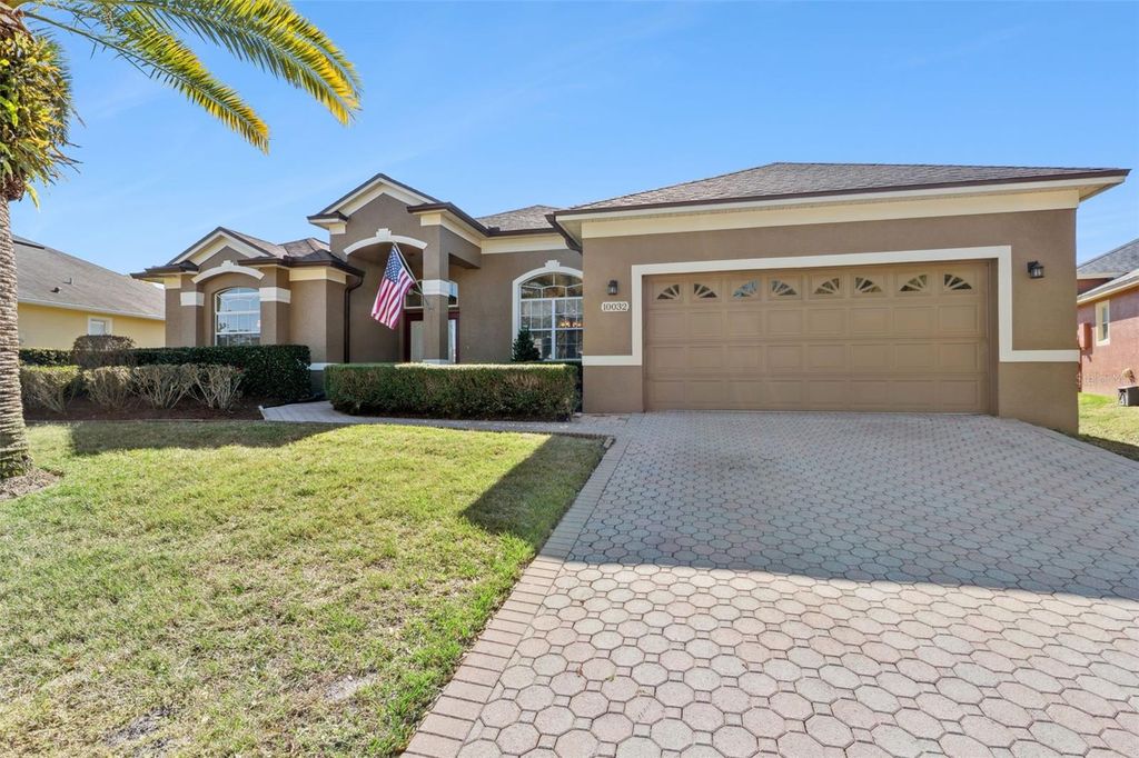 Photo of 10032 Honey Tree Court, Orlando, FL 32836 (MLS # O6379561)