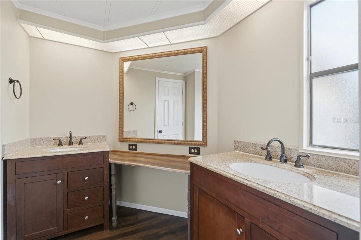 FOXWOOD LAKE ESTATES PH 01 - Residential