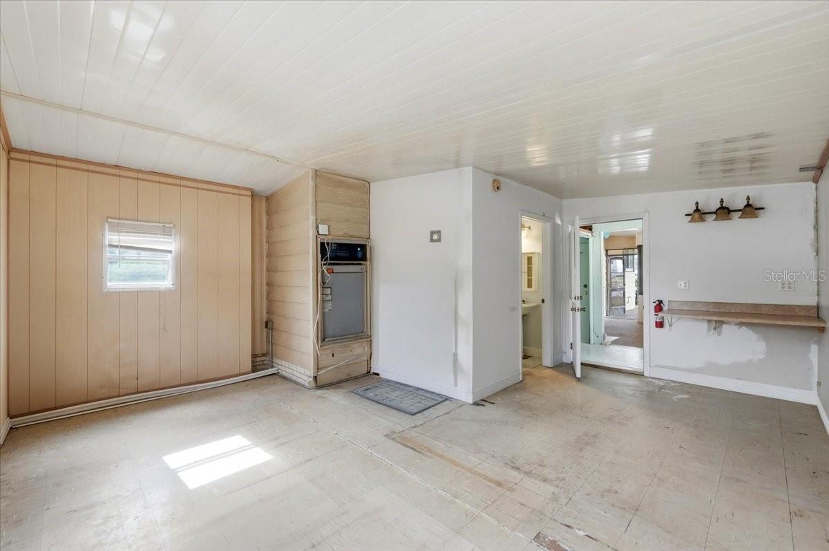 FOXWOOD LAKE ESTATES PH 01 - Residential