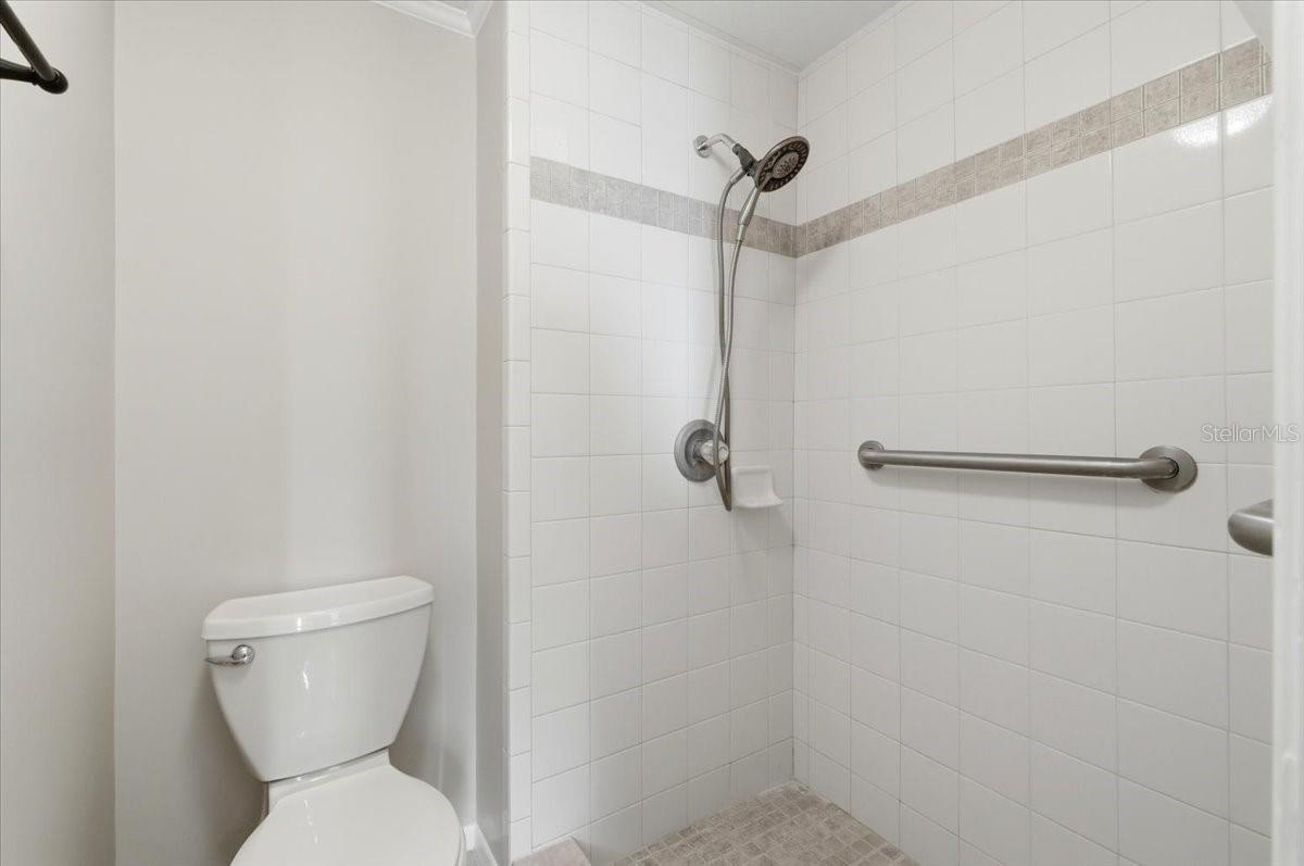 FOXWOOD LAKE ESTATES PH 01 - Residential