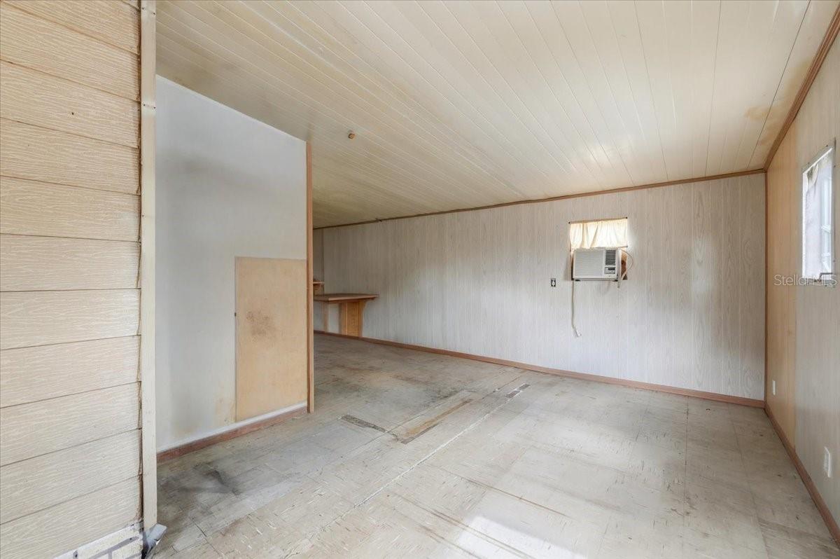 FOXWOOD LAKE ESTATES PH 01 - Residential