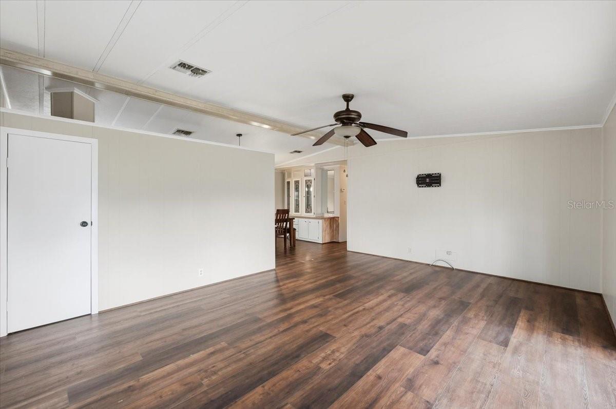 FOXWOOD LAKE ESTATES PH 01 - Residential