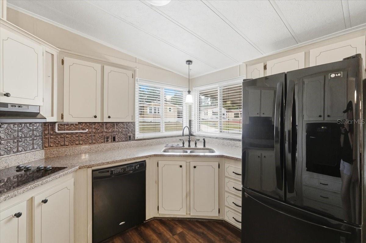 FOXWOOD LAKE ESTATES PH 01 - Residential