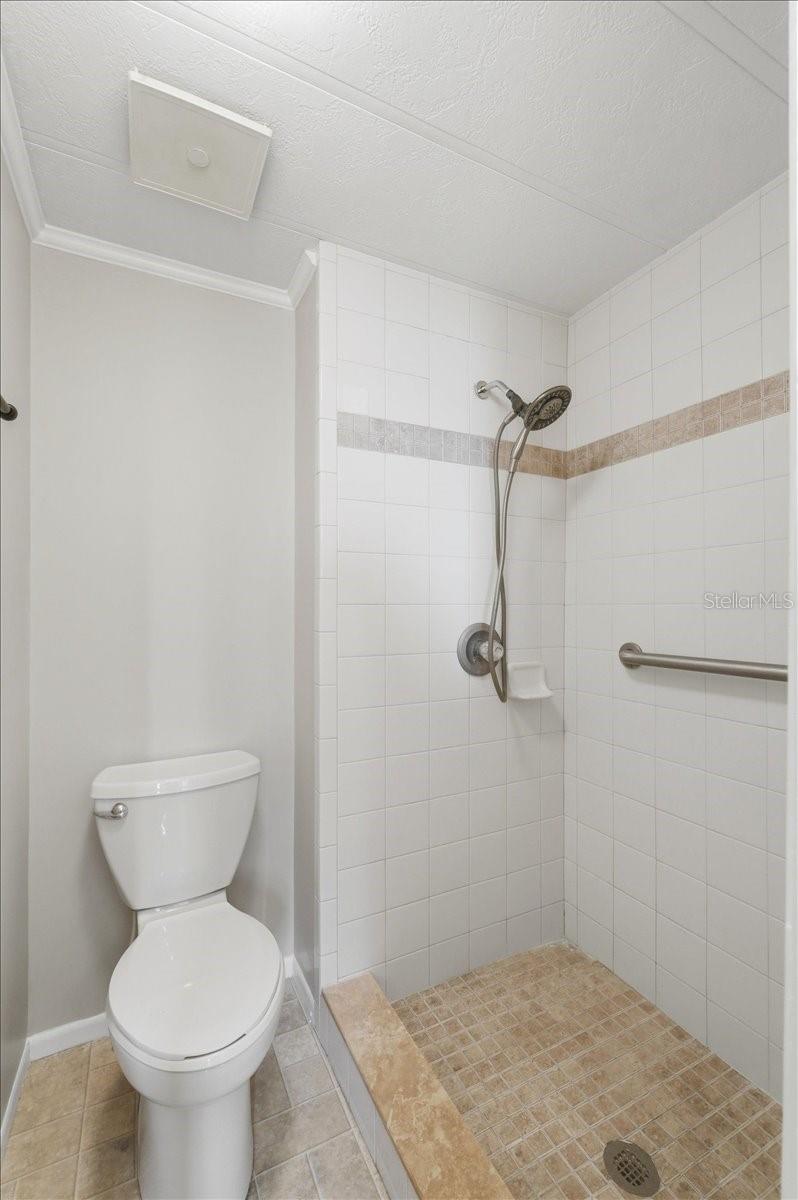 FOXWOOD LAKE ESTATES PH 01 - Residential
