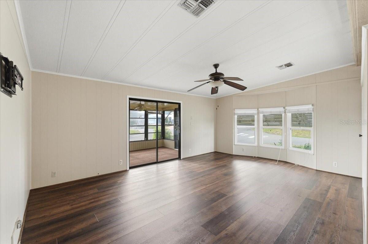 FOXWOOD LAKE ESTATES PH 01 - Residential