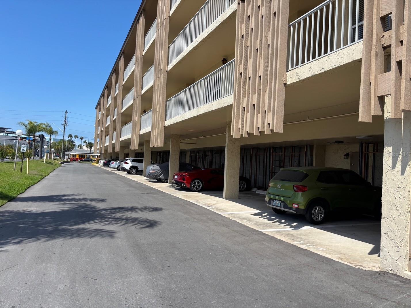 ISLANDER THE CONDO - Residential