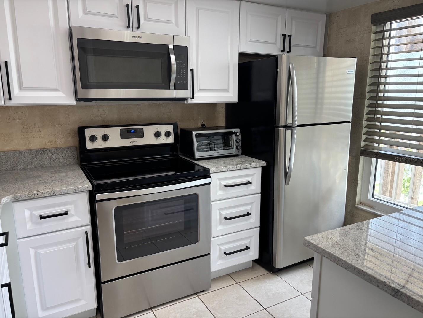 ISLANDER THE CONDO - Residential