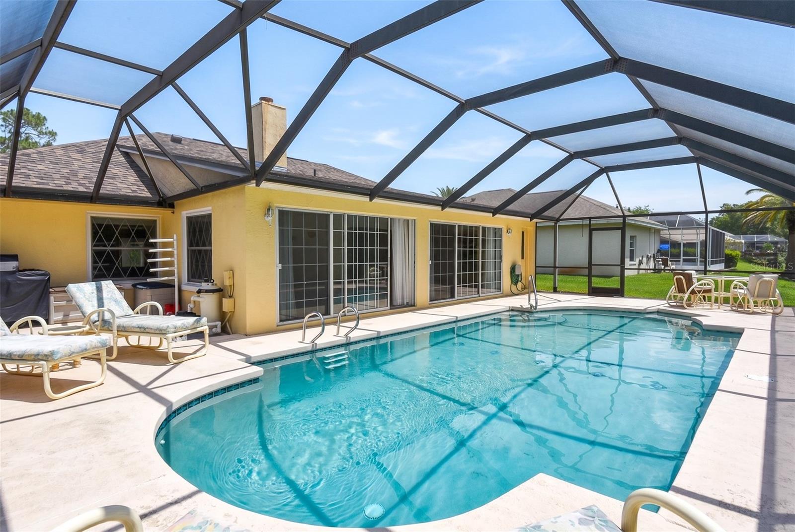 PINE LAKES - Residential