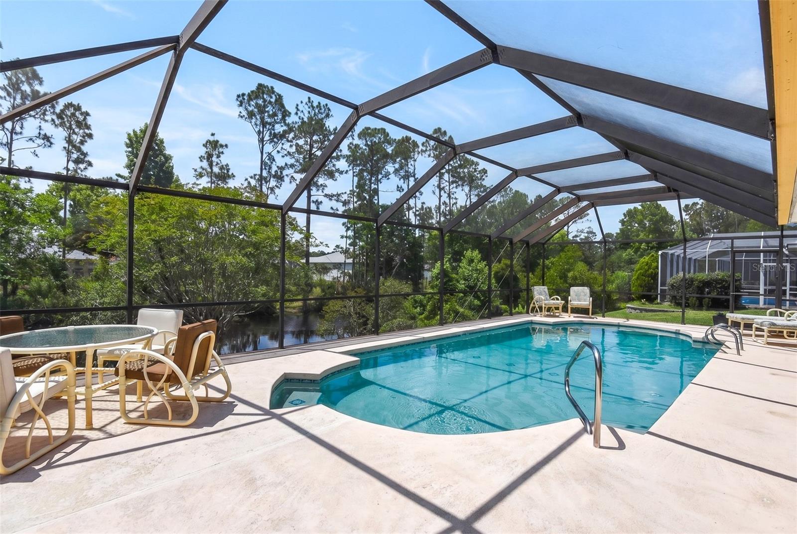 PINE LAKES - Residential