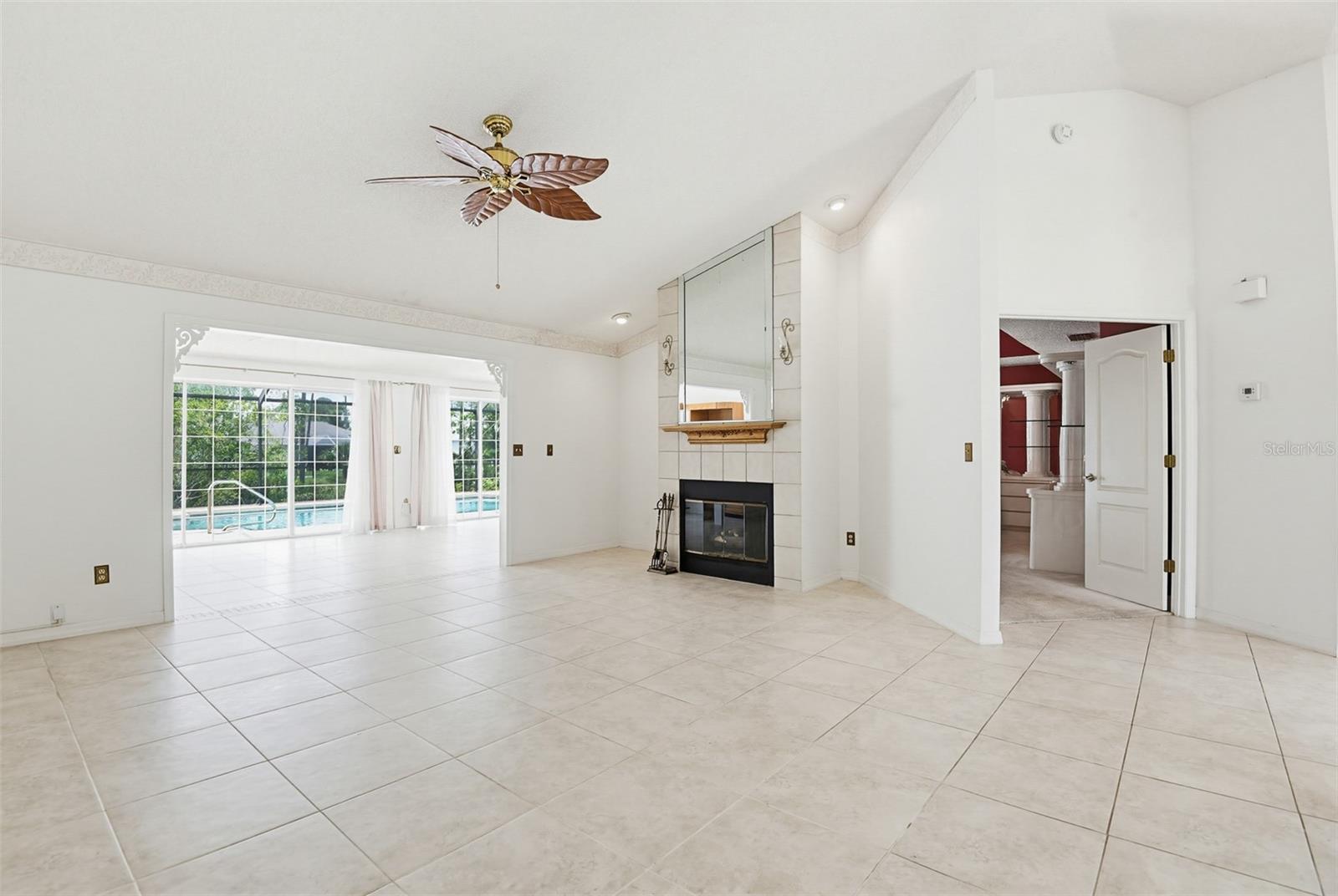 PINE LAKES - Residential
