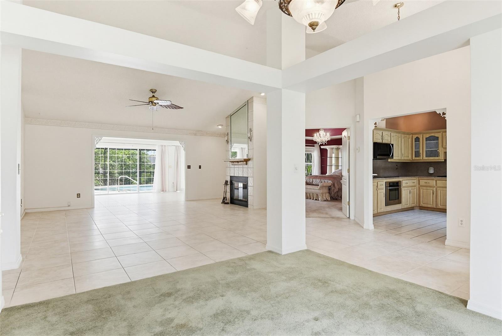 PINE LAKES - Residential