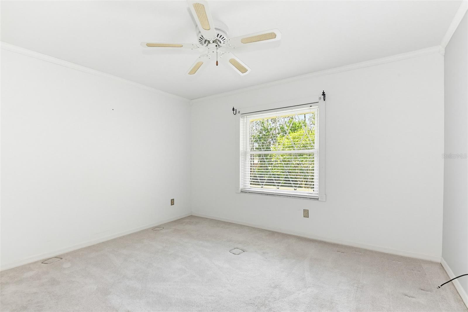 PINE LAKES - Residential