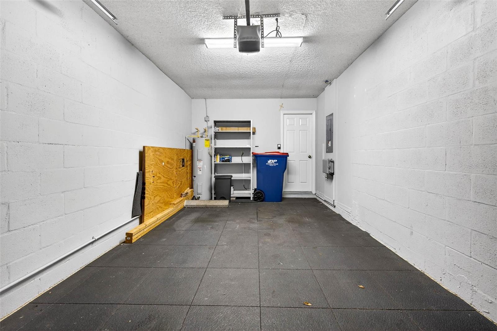 EDGEWATER AT GRAND OAKS PH 01 - Residential