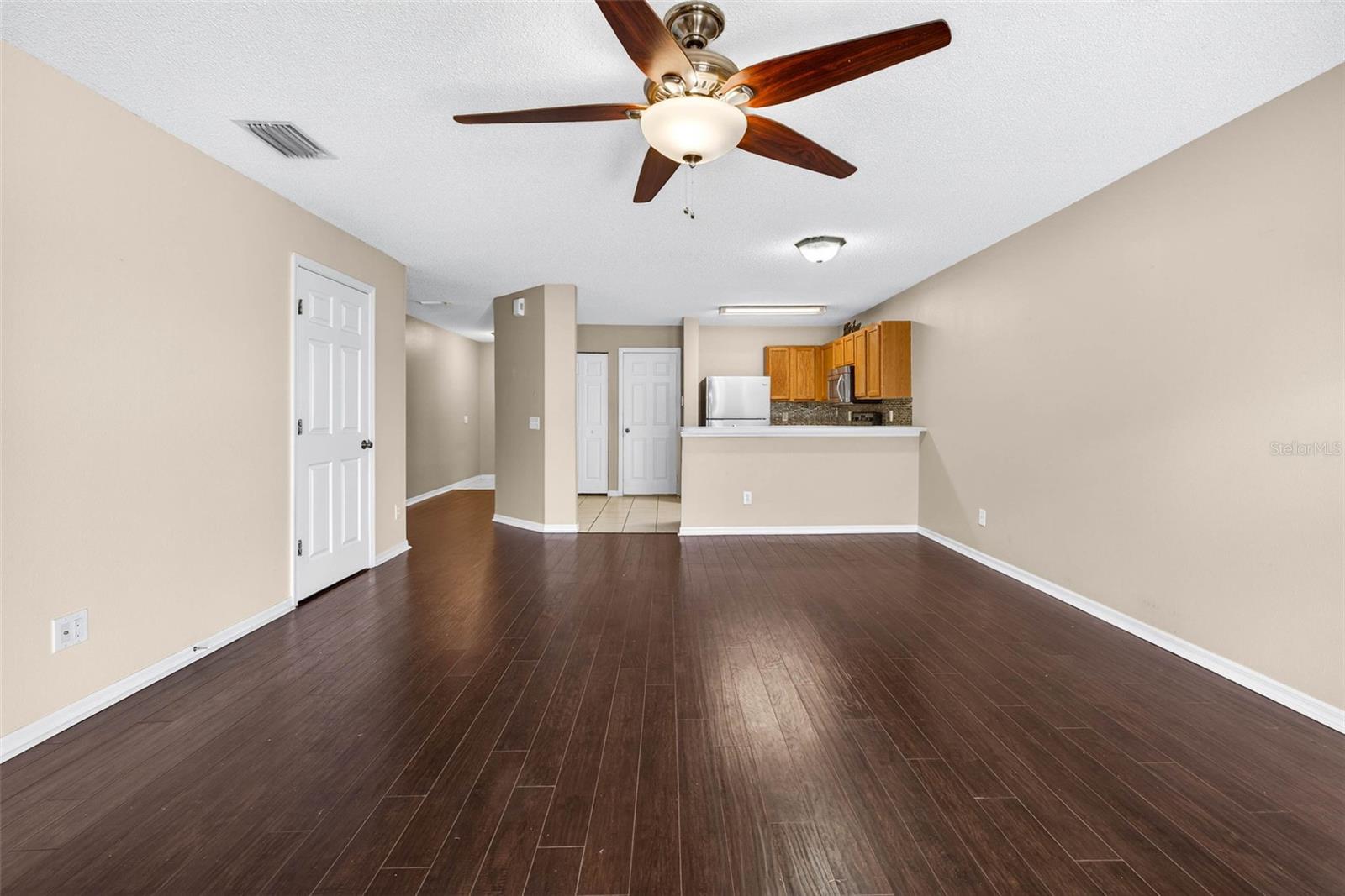 EDGEWATER AT GRAND OAKS PH 01 - Residential