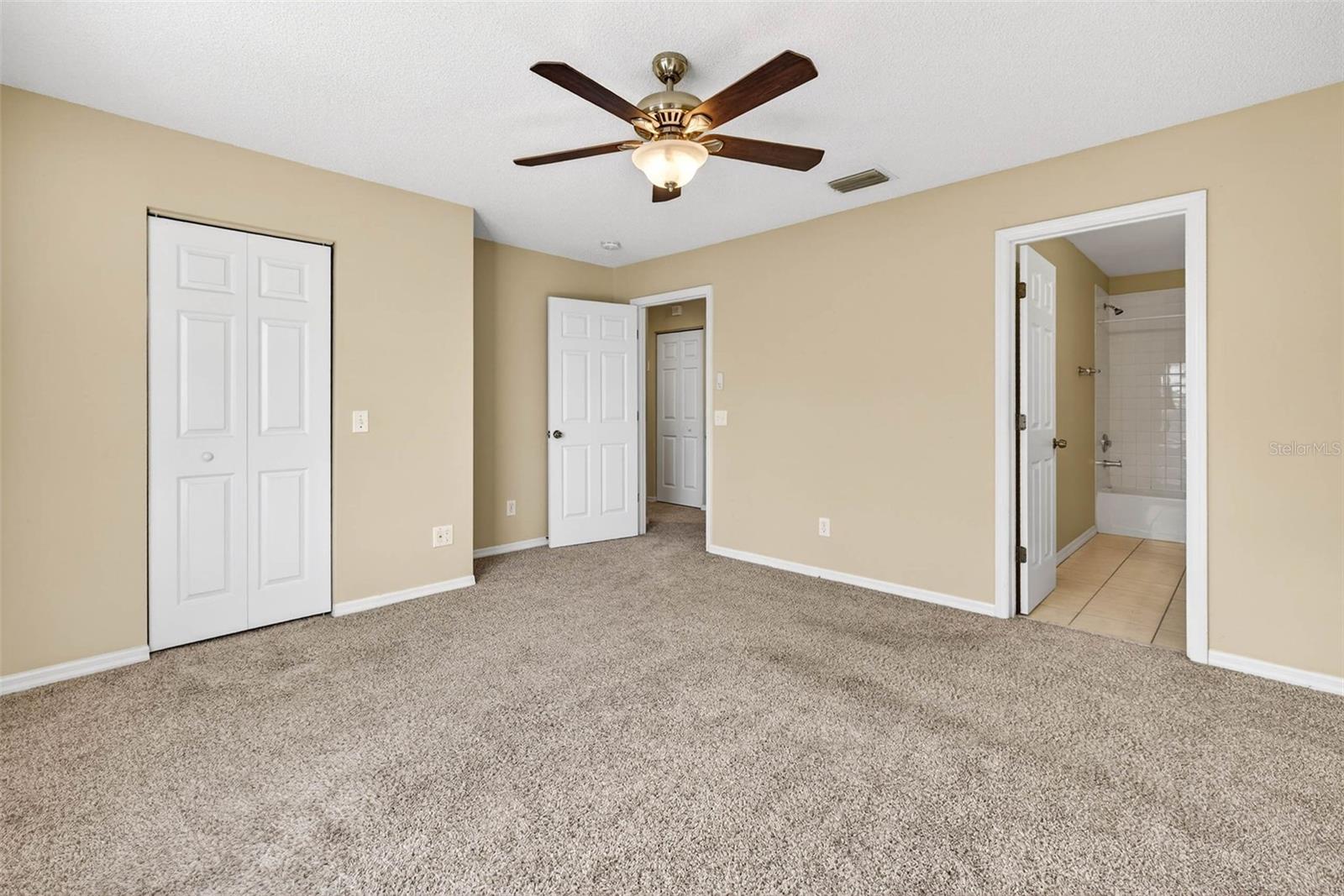 EDGEWATER AT GRAND OAKS PH 01 - Residential