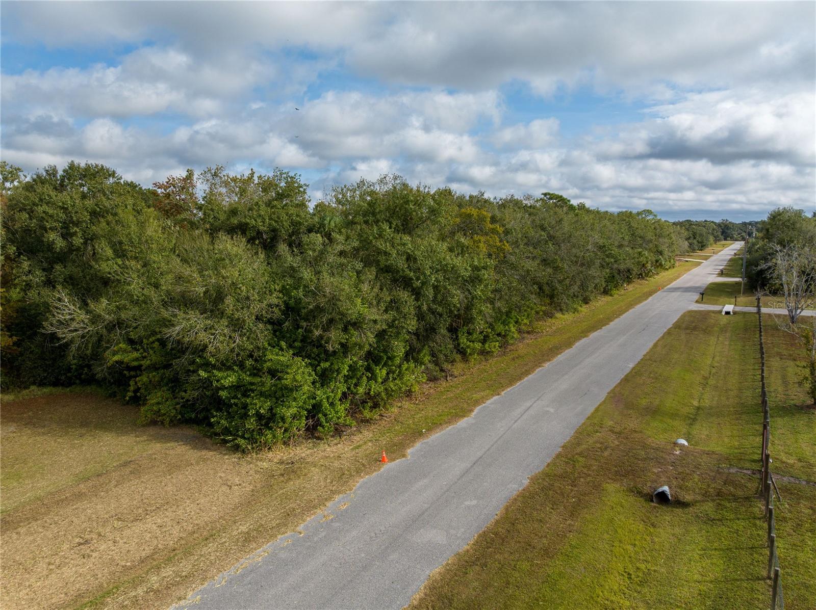 NORTH PORT CHARLOTTE ESTATES 01 - Land