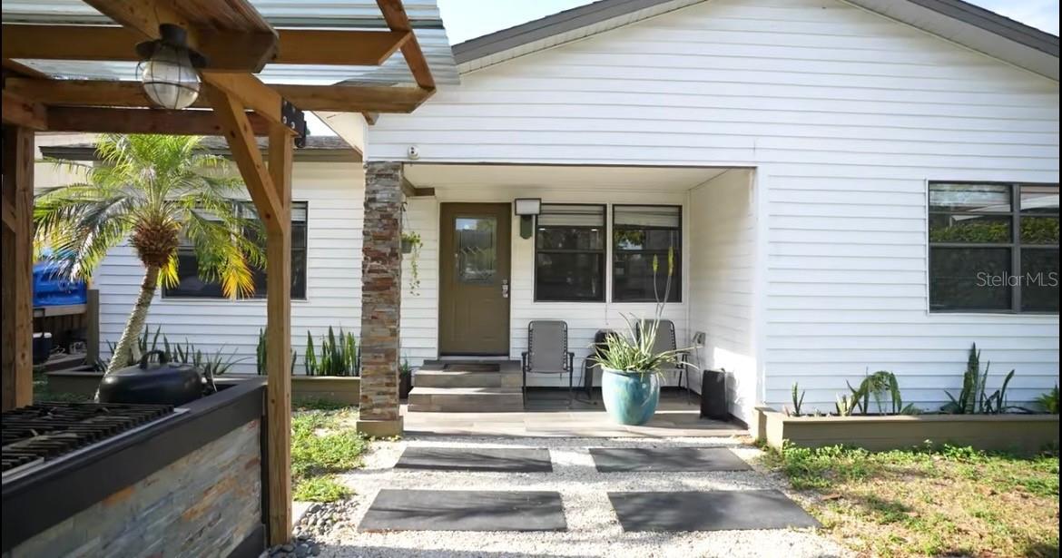 Check out this stunning 3-bedroom, 2-bath home in Sarasota! This split plan home boasts a kitchen that has been beautifully renovated with granite countertops, solid wood cabinets, and a stylish backsplash. The spacious primary bedroom offers plenty of room for large furniture and even has space for a home office. Plus, the inside utility room comes with a washer and dryer. You'll love the waterproof vinyl flooring throughout the main living areas and all three bedrooms. This property has a full perimeter fence which provides increased privacy, enhance security, and keeps pets safely contained and adds to the overall curb appeal. Not to mention the large front yard oasis is perfect for entertaining as it offers ample space for barbecues, gatherings and bonfires. A large fenced in backyard ideal for enjoying Florida’s year-round sunshine. Located in a prime spot, it’s close to entertainment, schools, and parks. NO CDD FEES, NO HOA AND NO DEED RESTRICTIONS!
BACK ON THE MARKET: NEW ROOF WILL BE INSTALLED BEFORE CLOSING!