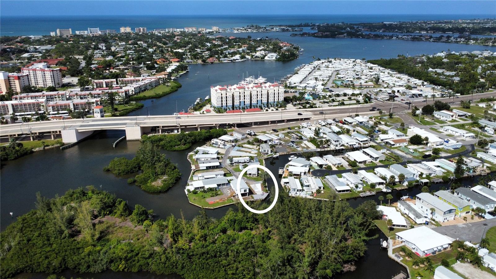 VENICE BAY ADULT PARK - Land