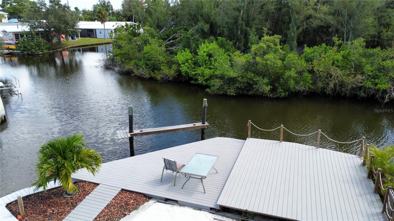 VENICE BAY ADULT PARK - Land