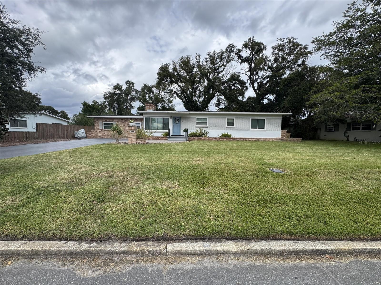 LAKE PRIVILEGES - Residential Lease