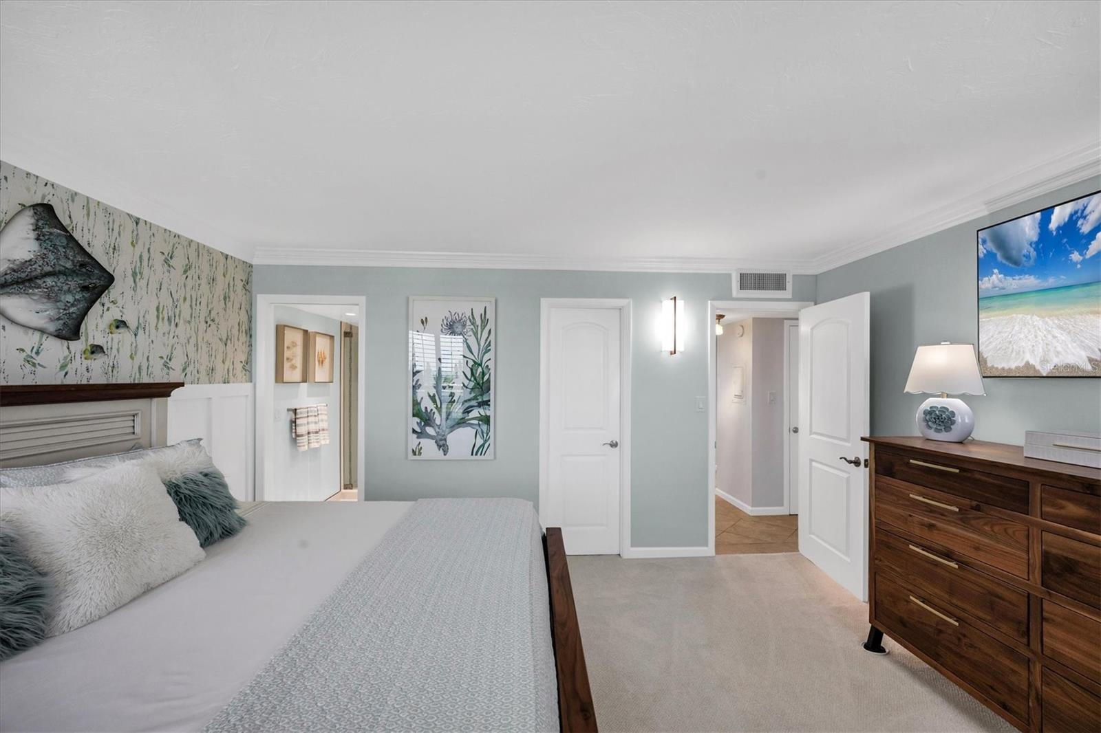 ARBOMAR APTS - Residential