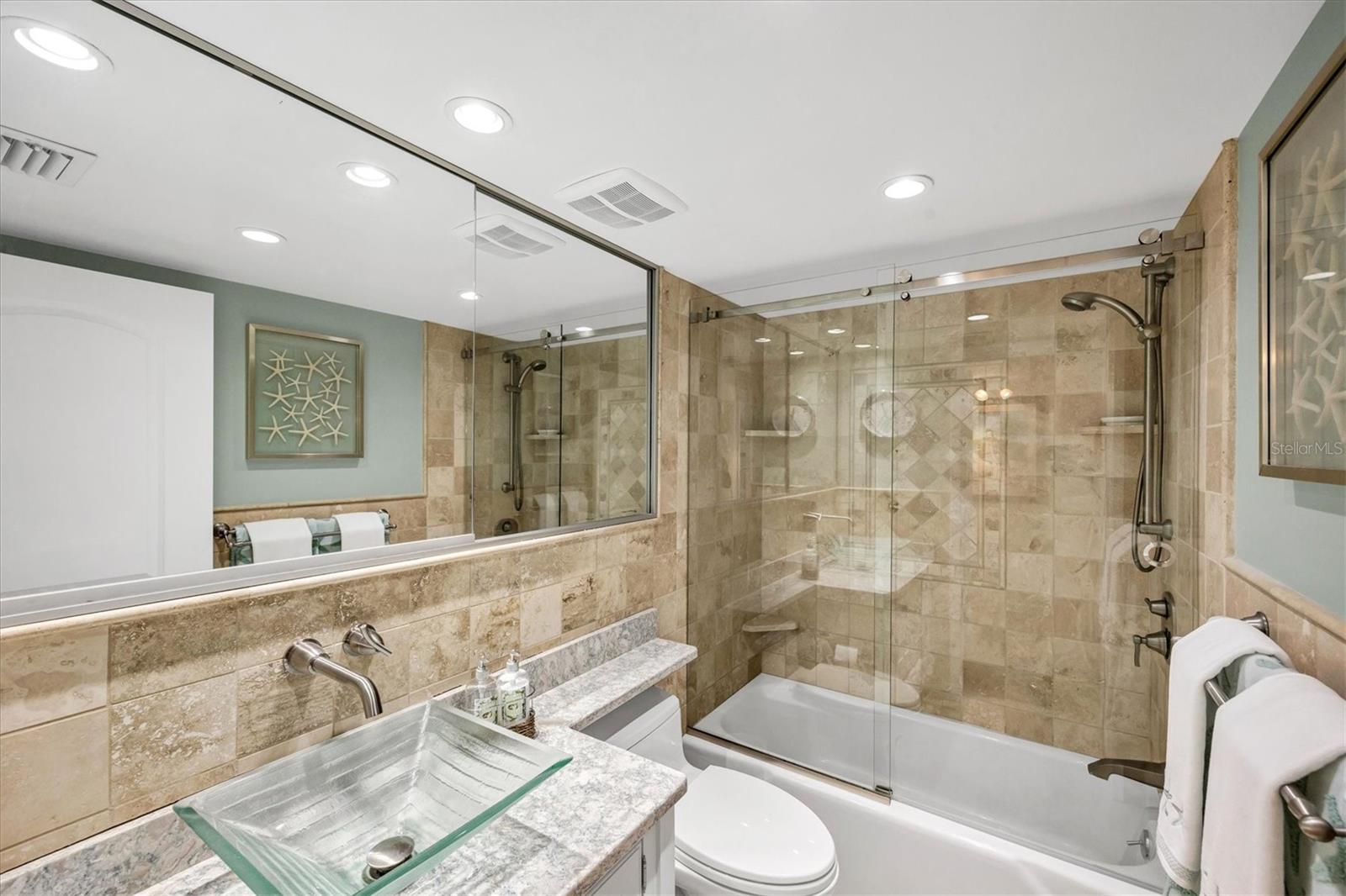 ARBOMAR APTS - Residential