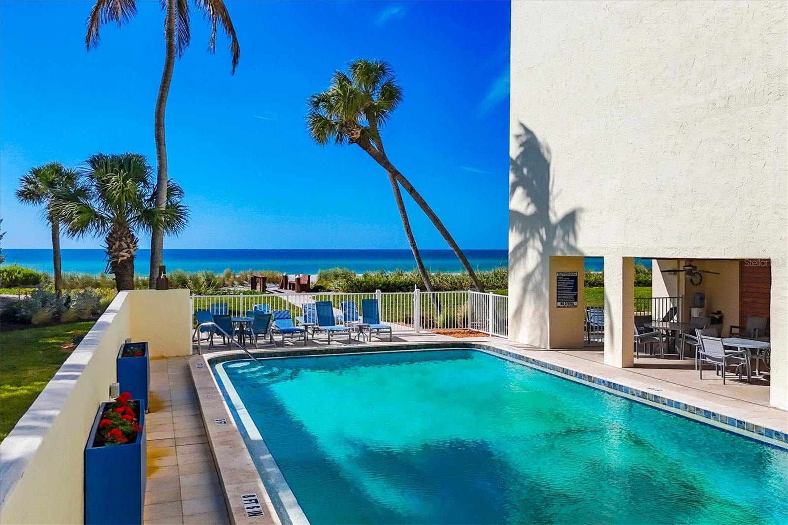 ARBOMAR APTS - Residential