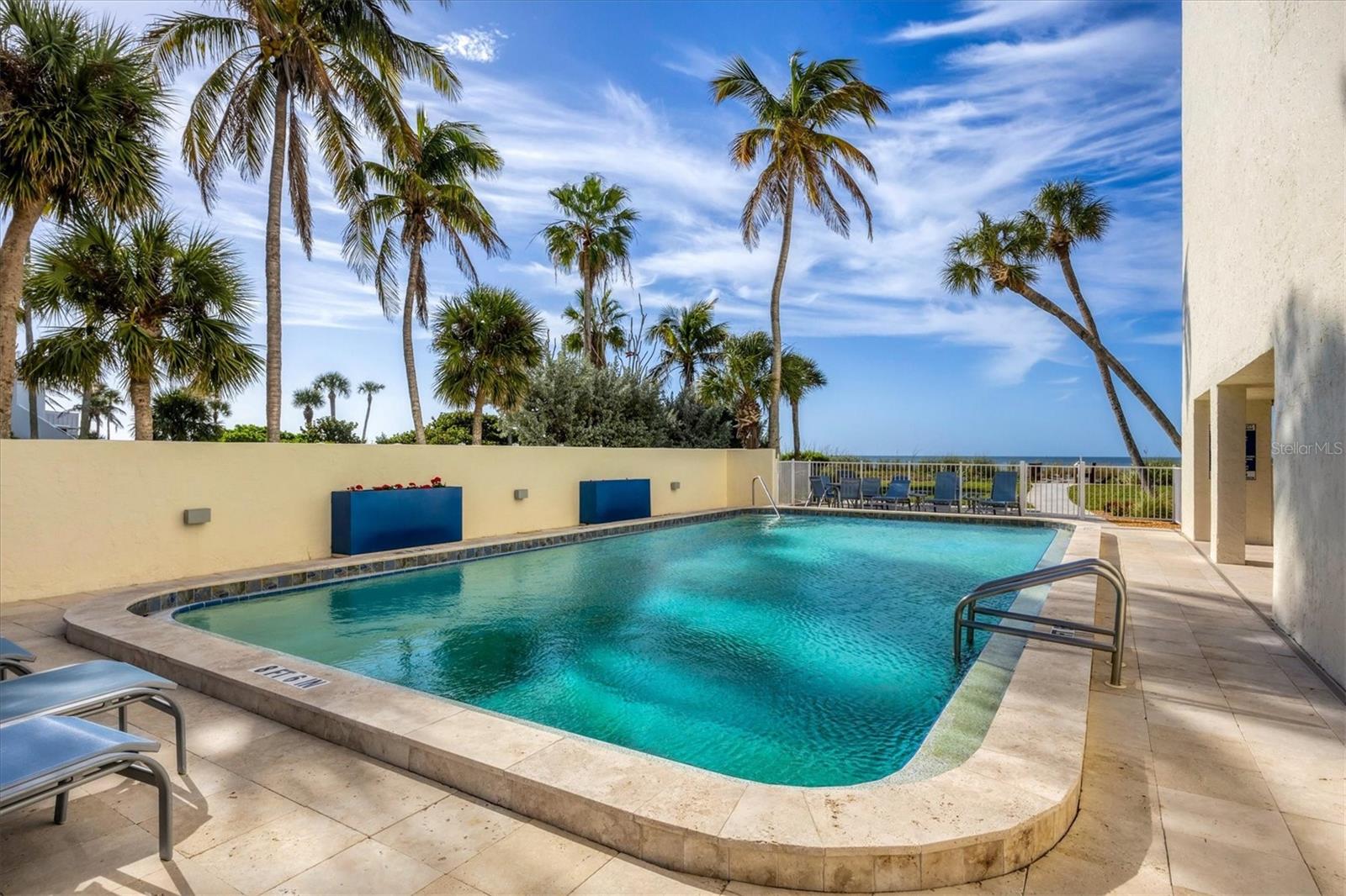 ARBOMAR APTS - Residential