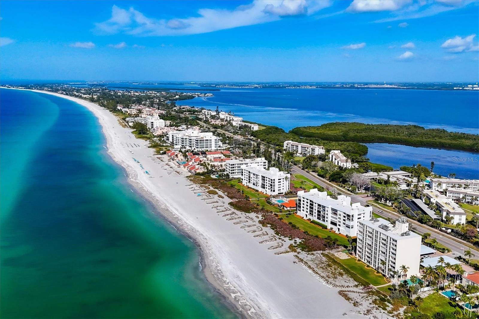 ARBOMAR APTS - Residential