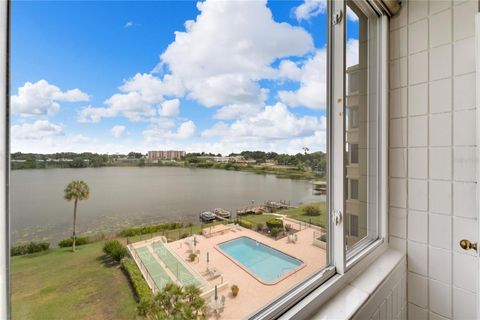 A home in WINTER HAVEN