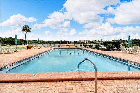 Condominium in WINTER HAVEN FL 700 MIRROR TERRACE 49.jpg