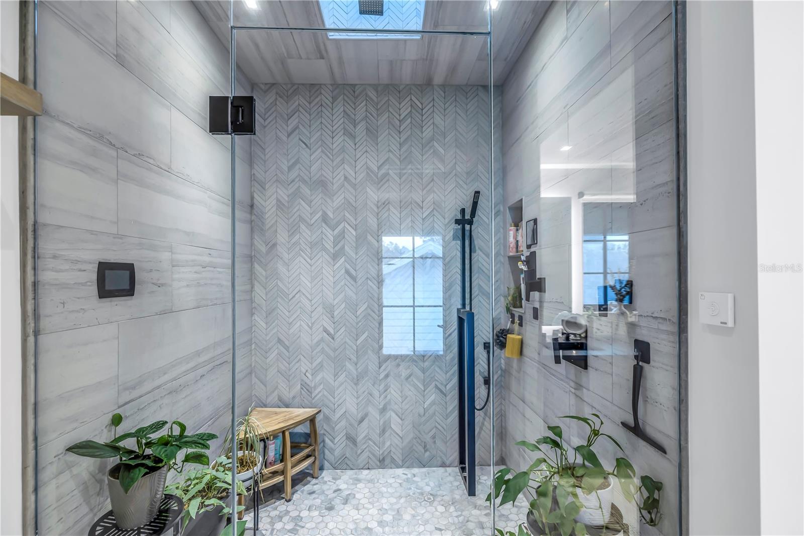 CRESENT LAKE TERRACE - Residential