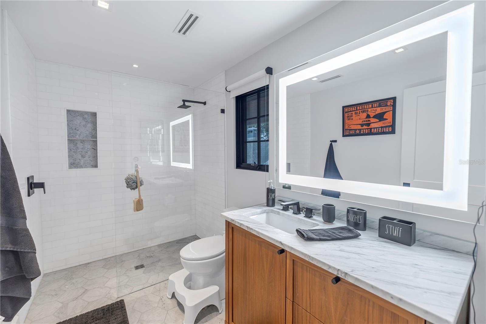 CRESENT LAKE TERRACE - Residential