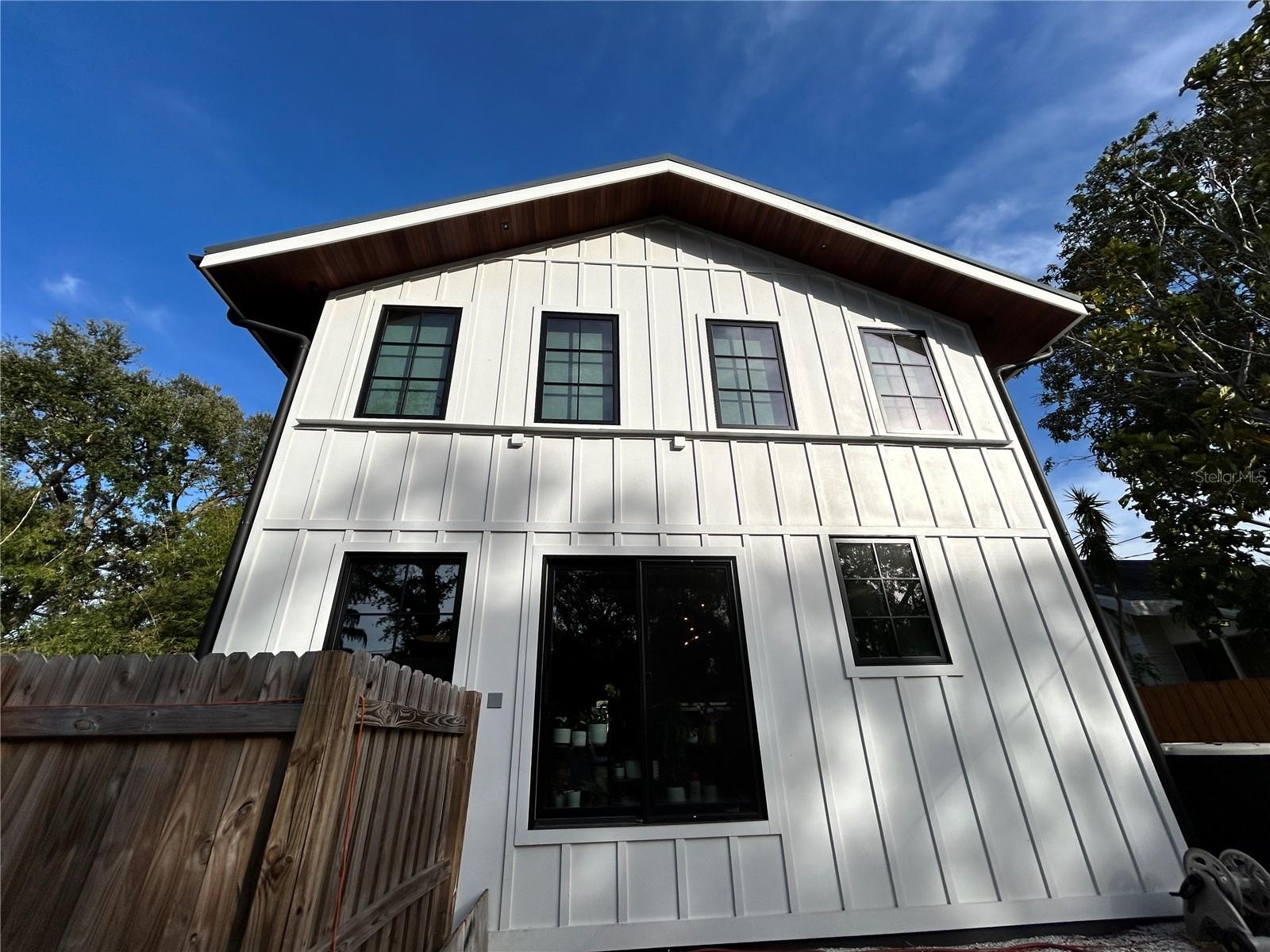 CRESENT LAKE TERRACE - Residential