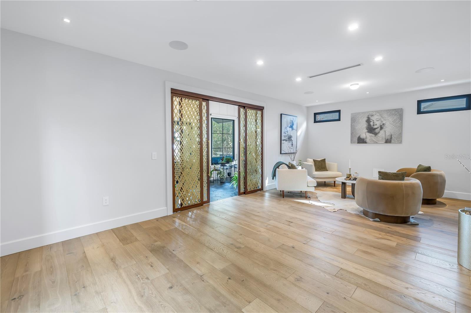 CRESENT LAKE TERRACE - Residential